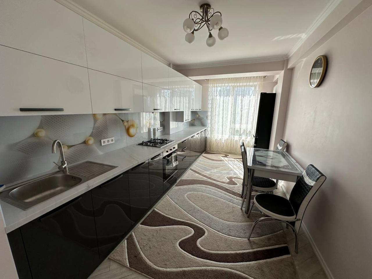 Airport Apartments Taxi تشيسيناو المظهر الخارجي الصورة